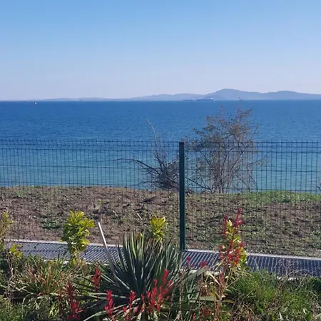 сарафово лукс гарден първа линия Apartman Burgasz