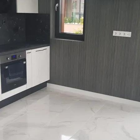 сарафово лукс гарден първа линия