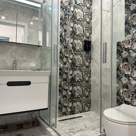 сарафово лукс гарден първа линия